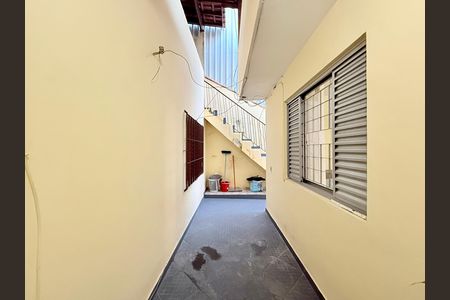 Casa à venda com 221m², 2 quartos e 3 vagas Casa à venda com 221m², 2 quartos e 3 vagasQuintal