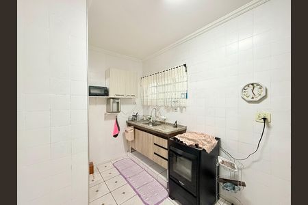 Casa à venda com 221m², 2 quartos e 3 vagas Casa à venda com 221m², 2 quartos e 3 vagasCozinha