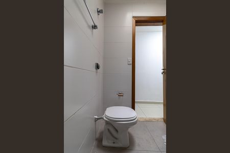 Casa para alugar com 52m², 2 quartos e 1 vaga Casa para alugar com 52m², 2 quartos e 1 vagaBanheiro