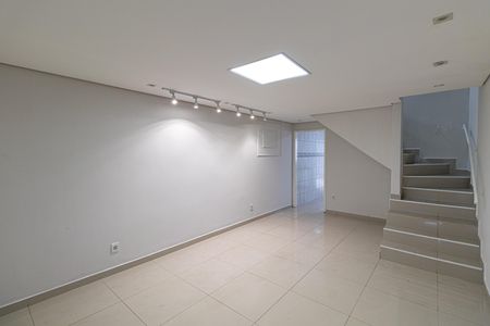 Sala de casa para alugar com 2 quartos, 52m² em Vila Rio Branco, São Paulo