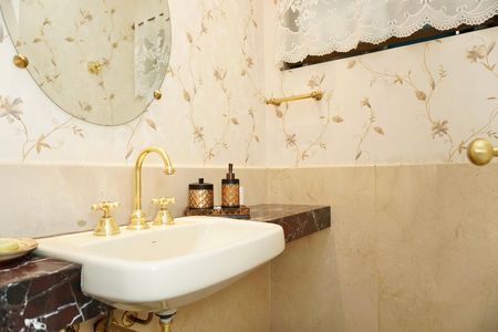 Apartamento à venda com 240m², 4 quartos e 3 vagas Apartamento à venda com 240m², 4 quartos e 3 vagasLavabo da Sala