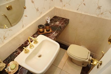 Apartamento à venda com 240m², 4 quartos e 3 vagas Apartamento à venda com 240m², 4 quartos e 3 vagasLavabo da Sala