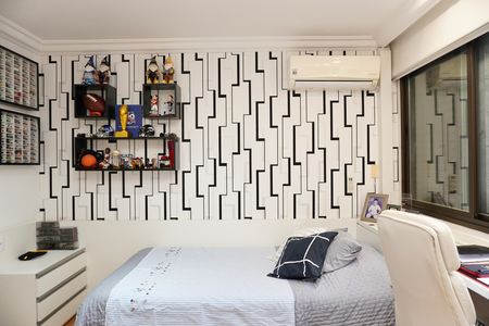 Apartamento à venda com 240m², 4 quartos e 3 vagas Apartamento à venda com 240m², 4 quartos e 3 vagasSuíte 1