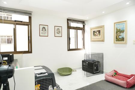 Apartamento à venda com 240m², 4 quartos e 3 vagas Apartamento à venda com 240m², 4 quartos e 3 vagasSala 2