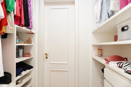 Apartamento à venda com 240m², 4 quartos e 3 vagas Apartamento à venda com 240m², 4 quartos e 3 vagasSuíte 2 - Closet