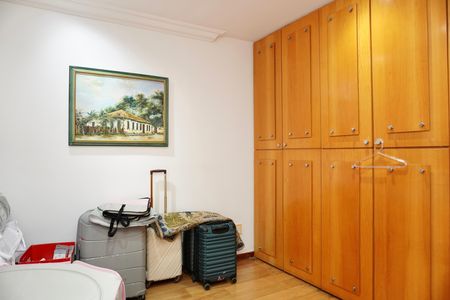Apartamento à venda com 240m², 4 quartos e 3 vagas Apartamento à venda com 240m², 4 quartos e 3 vagasSuíte 3