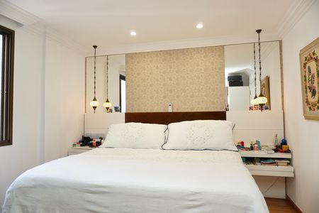 Apartamento à venda com 240m², 4 quartos e 3 vagas Apartamento à venda com 240m², 4 quartos e 3 vagasSuíte 4