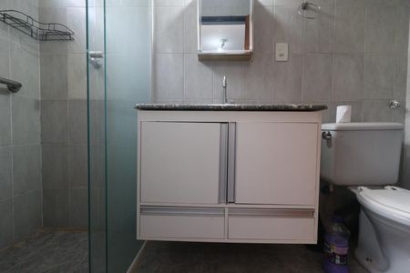 Apartamento para alugar com 80m², 2 quartos e 1 vaga Apartamento para alugar com 80m², 2 quartos e 1 vagaBanheiro da Suíte