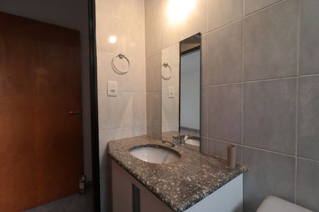 Apartamento para alugar com 80m², 2 quartos e 1 vaga Apartamento para alugar com 80m², 2 quartos e 1 vagaBanheiro