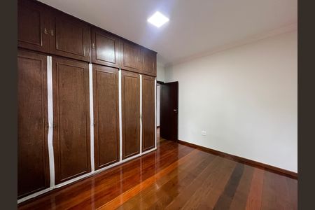 Casa à venda com 100m², 2 quartos e 1 vaga Casa à venda com 100m², 2 quartos e 1 vagaQuarto 3