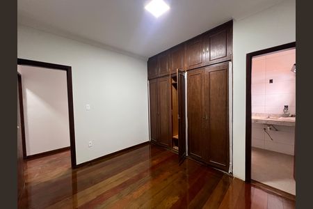 Casa à venda com 100m², 2 quartos e 1 vaga Casa à venda com 100m², 2 quartos e 1 vagaQuarto Suíte