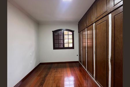 Casa à venda com 100m², 2 quartos e 1 vaga Casa à venda com 100m², 2 quartos e 1 vagaQuarto 3
