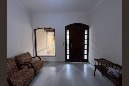 Casa à venda com 100m², 2 quartos e 1 vaga Casa à venda com 100m², 2 quartos e 1 vagaHall de entrada
