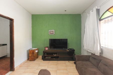 SALA de casa à venda com 3 quartos, 365m² em Camargos, Belo Horizonte