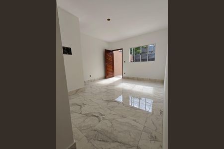 Casa à venda com 63m², 2 quartos e 1 vagaFoto 24