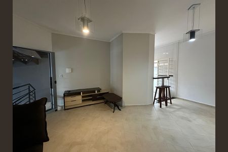 Sala de casa para alugar com 2 quartos, 200m² em Loteamento Villa Branca, Jacareí