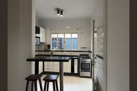Casa para alugar com 200m², 3 quartos e 2 vagas Casa para alugar com 200m², 3 quartos e 2 vagasCozinha