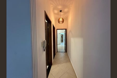Casa para alugar com 200m², 3 quartos e 2 vagas Casa para alugar com 200m², 3 quartos e 2 vagasCorredor