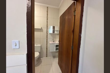 Casa para alugar com 200m², 3 quartos e 2 vagas Casa para alugar com 200m², 3 quartos e 2 vagasBanheiro da Suíte 2
