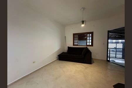Casa para alugar com 200m², 3 quartos e 2 vagas Casa para alugar com 200m², 3 quartos e 2 vagasSala