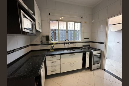 Casa para alugar com 200m², 3 quartos e 2 vagas Casa para alugar com 200m², 3 quartos e 2 vagasCozinha - Armários