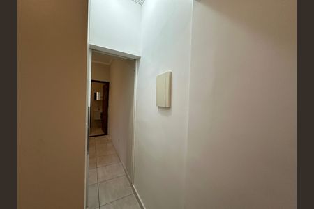 Casa para alugar com 200m², 3 quartos e 2 vagas Casa para alugar com 200m², 3 quartos e 2 vagasCorredor