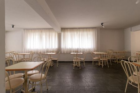 Apartamento para alugar com 56m², 3 quartos e 1 vaga Apartamento para alugar com 56m², 3 quartos e 1 vagaÁrea comum - Salão de festas