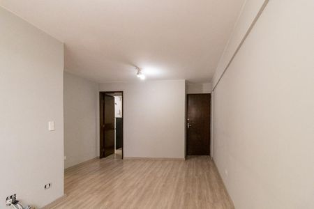 Sala de apartamento para alugar com 3 quartos, 56m² em Novo Mundo, Curitiba