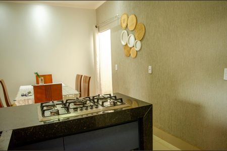 Casa para alugar com 3 quartos, 93m² em Setor Recanto das Minas Gerais, Goiânia