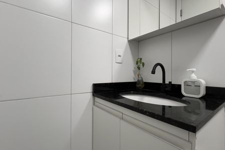 Apartamento à venda com 69m², 3 quartos e 2 vagas Apartamento à venda com 69m², 3 quartos e 2 vagasBanheiro da Suíte