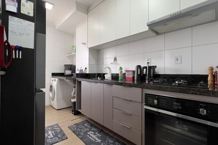 Apartamento à venda com 69m², 3 quartos e 2 vagas Apartamento à venda com 69m², 3 quartos e 2 vagasCozinha e Área de Serviço