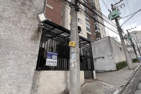 Apartamento à venda com 69m², 3 quartos e 2 vagas Apartamento à venda com 69m², 3 quartos e 2 vagasFachada com placa grande