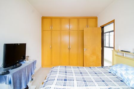 Casa à venda com 220m², 4 quartos e 5 vagas Casa à venda com 220m², 4 quartos e 5 vagasQuarto 3