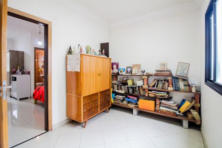Casa à venda com 220m², 4 quartos e 5 vagas Casa à venda com 220m², 4 quartos e 5 vagasCorredores 2º Piso
