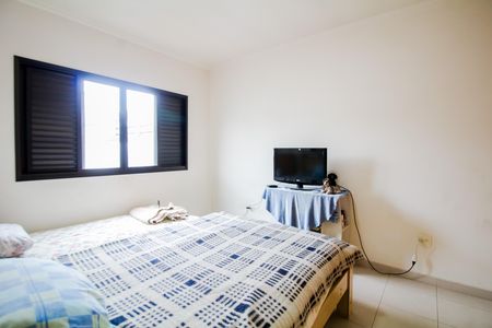 Casa à venda com 220m², 4 quartos e 5 vagas Casa à venda com 220m², 4 quartos e 5 vagasQuarto 3