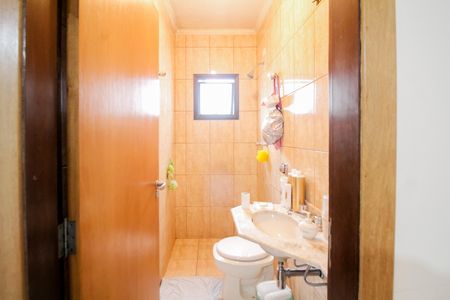 Casa à venda com 220m², 4 quartos e 5 vagas Casa à venda com 220m², 4 quartos e 5 vagasSuite 1 - Banheiro 1