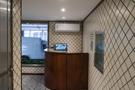 Apartamento para alugar com 68m², 2 quartos e 1 vaga Apartamento para alugar com 68m², 2 quartos e 1 vagaHall de entrada