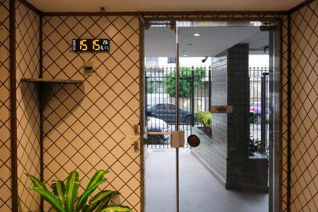 Apartamento para alugar com 68m², 2 quartos e 1 vaga Apartamento para alugar com 68m², 2 quartos e 1 vagaHall de entrada