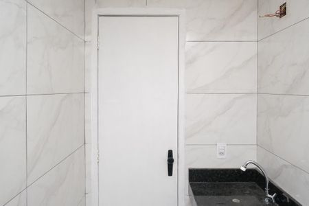 Apartamento para alugar com 68m², 2 quartos e 1 vaga Apartamento para alugar com 68m², 2 quartos e 1 vagaBanheiro
