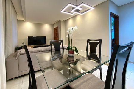 Sala de Jantar de apartamento à venda com 4 quartos, 132m² em Santa Cruz, Belo Horizonte