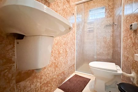 Banheiro Social de casa para alugar com 1 quarto, 80m² em Vila Tupi, São Bernardo do Campo