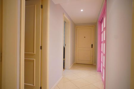 Apartamento para alugar com 155m², 3 quartos e 2 vagas Apartamento para alugar com 155m², 3 quartos e 2 vagasHall de entrada