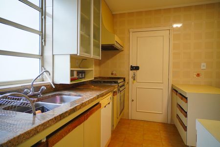 Apartamento para alugar com 155m², 3 quartos e 2 vagas Apartamento para alugar com 155m², 3 quartos e 2 vagasCozinha