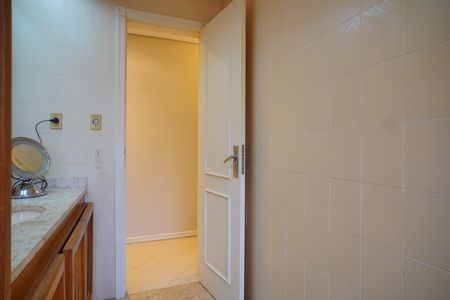 Apartamento para alugar com 155m², 3 quartos e 2 vagas Apartamento para alugar com 155m², 3 quartos e 2 vagasBanheiro