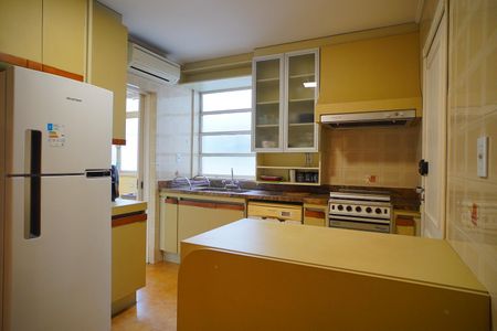 Cozinha de apartamento à venda com 3 quartos, 155m² em Mont’serrat, Porto Alegre