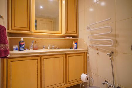 Banheiro de apartamento à venda com 3 quartos, 155m² em Mont’serrat, Porto Alegre