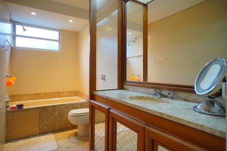 Apartamento para alugar com 155m², 3 quartos e 2 vagas Apartamento para alugar com 155m², 3 quartos e 2 vagasBanheiro