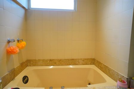 Apartamento para alugar com 155m², 3 quartos e 2 vagas Apartamento para alugar com 155m², 3 quartos e 2 vagasBanheira