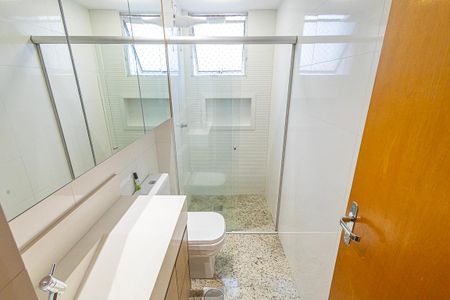 Apartamento para alugar com 120m², 3 quartos e 2 vagas Apartamento para alugar com 120m², 3 quartos e 2 vagasBanheiro