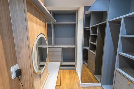 Closet de apartamento para alugar com 3 quartos, 120m² em Castelo, Belo Horizonte